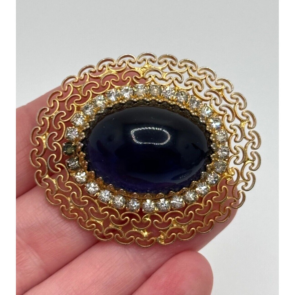 Vintage Hattie Carnegie Blue Cabochon Rhinestone Gold Tone Filigree Brooch
